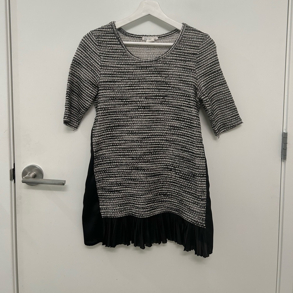 Tweed tunic with pleat motif